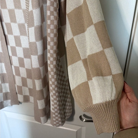 Anniewear LA Checkered Tan and White (Latte) oversized cardigan size S - Picture 6 of 6